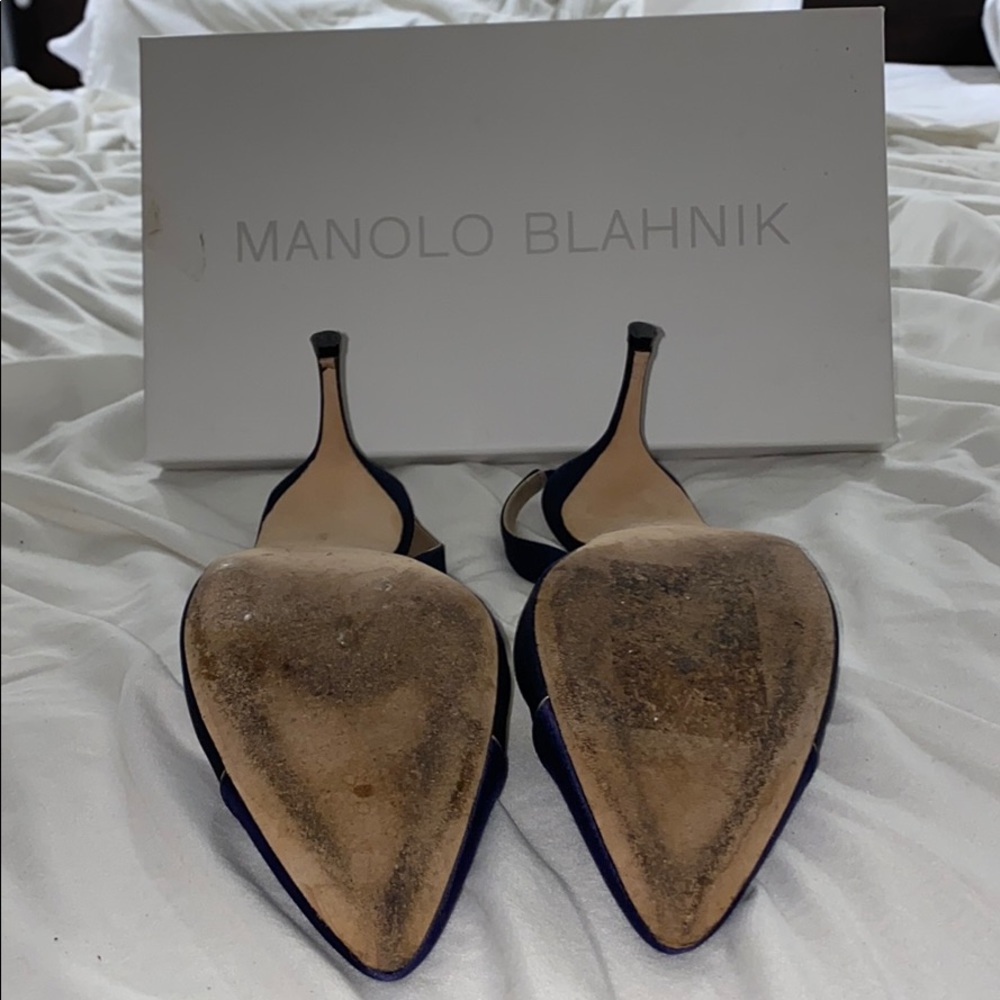 Manolo Blahnik Navy Blue Carolyne Kitten Heels 39 - Picture 3 of 5
